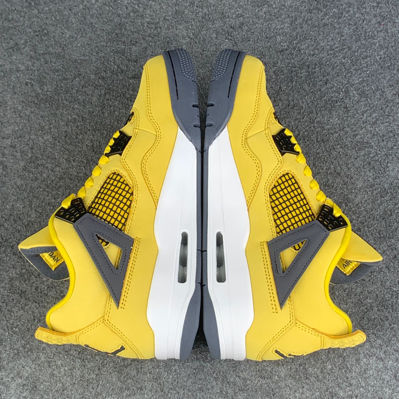 Air Jordan 4 Retro 'Bliksem' 2021 