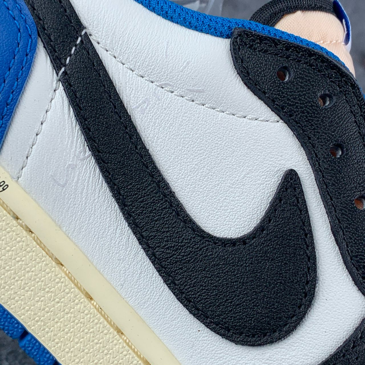 Fragment Design x Travis Scott x Air Jordan 1 Retro Low