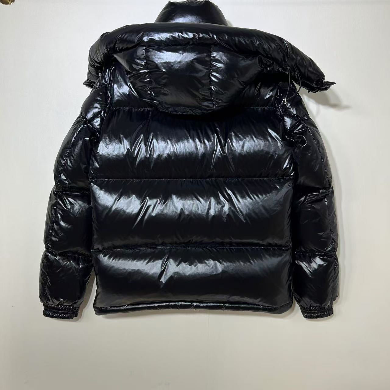 MONTBELIARD SHORT DOWN JACKET