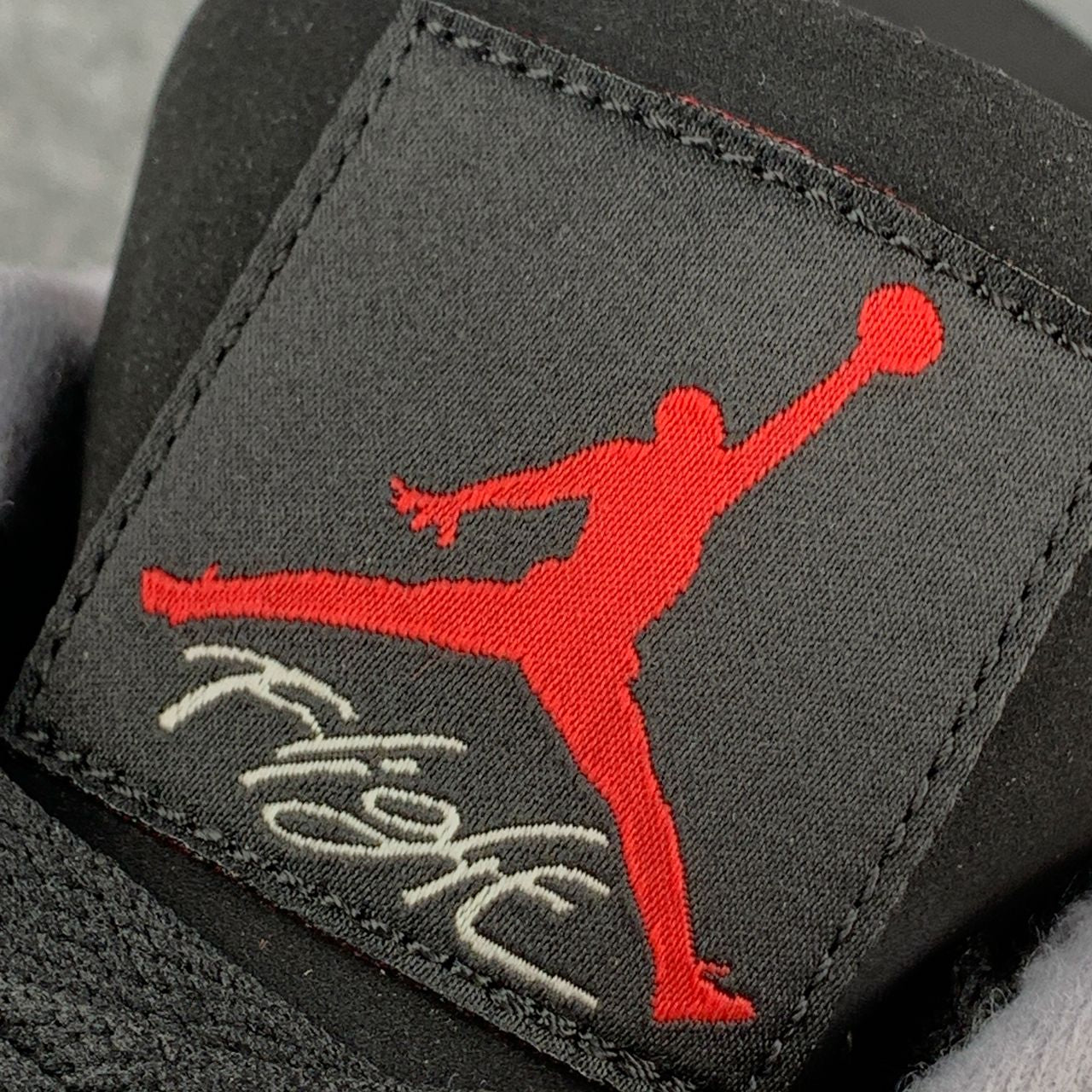 Air Jordan 4 Retro OG 'Bred' 2019