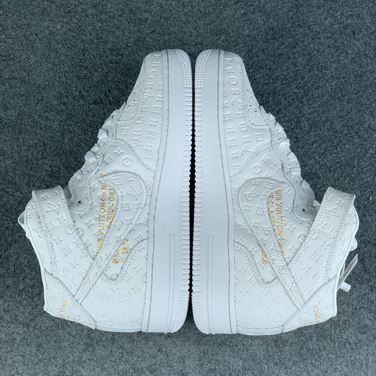 Air Force 1 Mid 'Triple White'