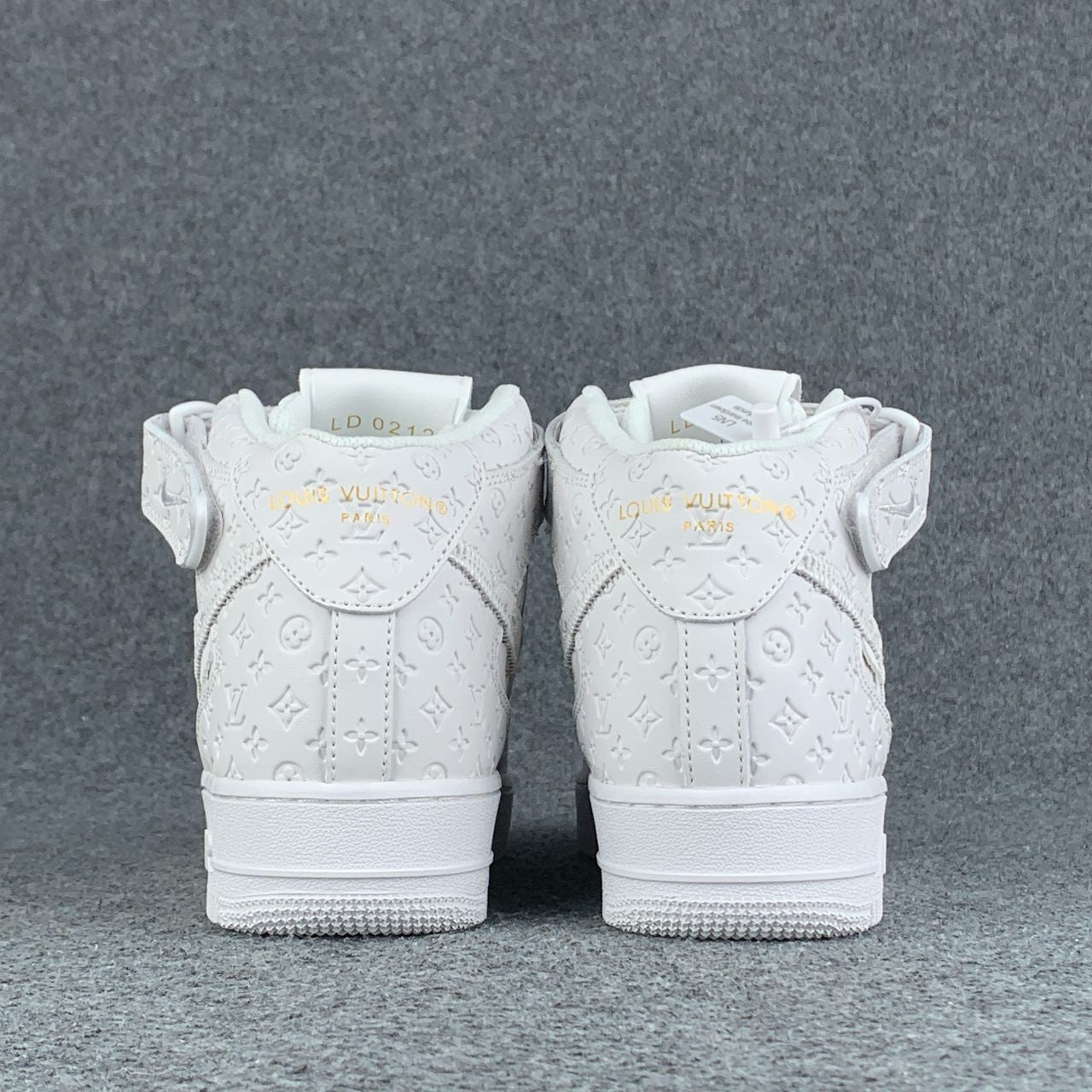 Air Force 1 Mid 'Triple White'