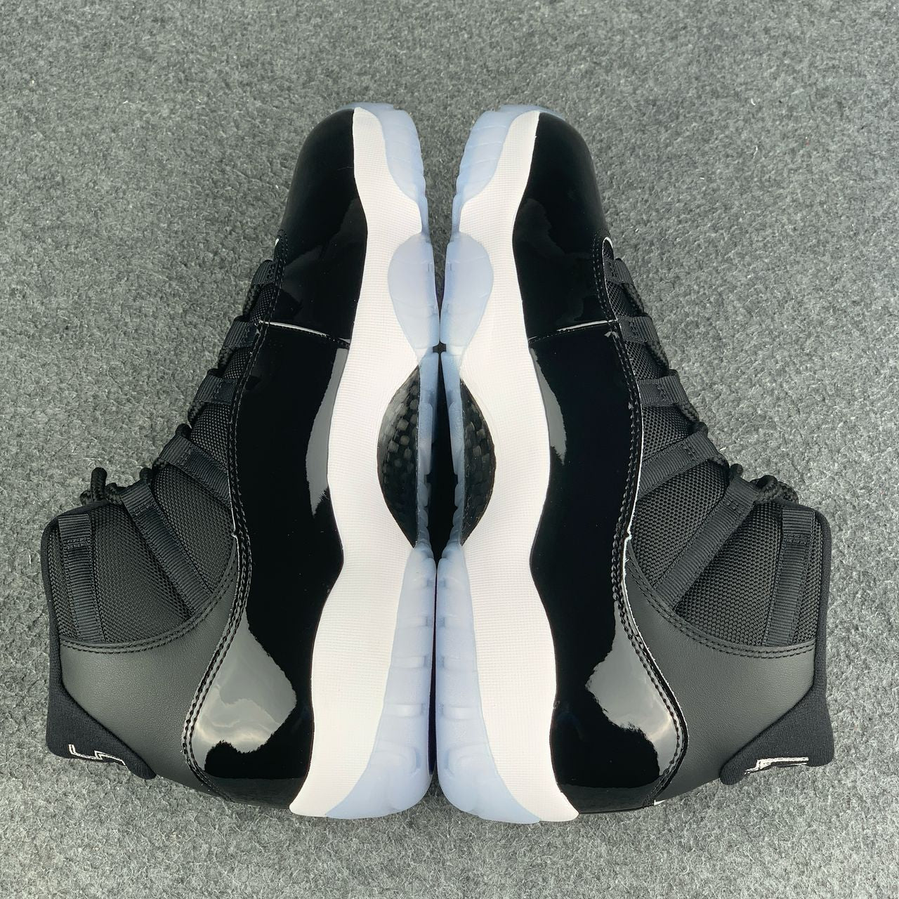 Air Jordan 11 Retro 'Space Jam' 2016