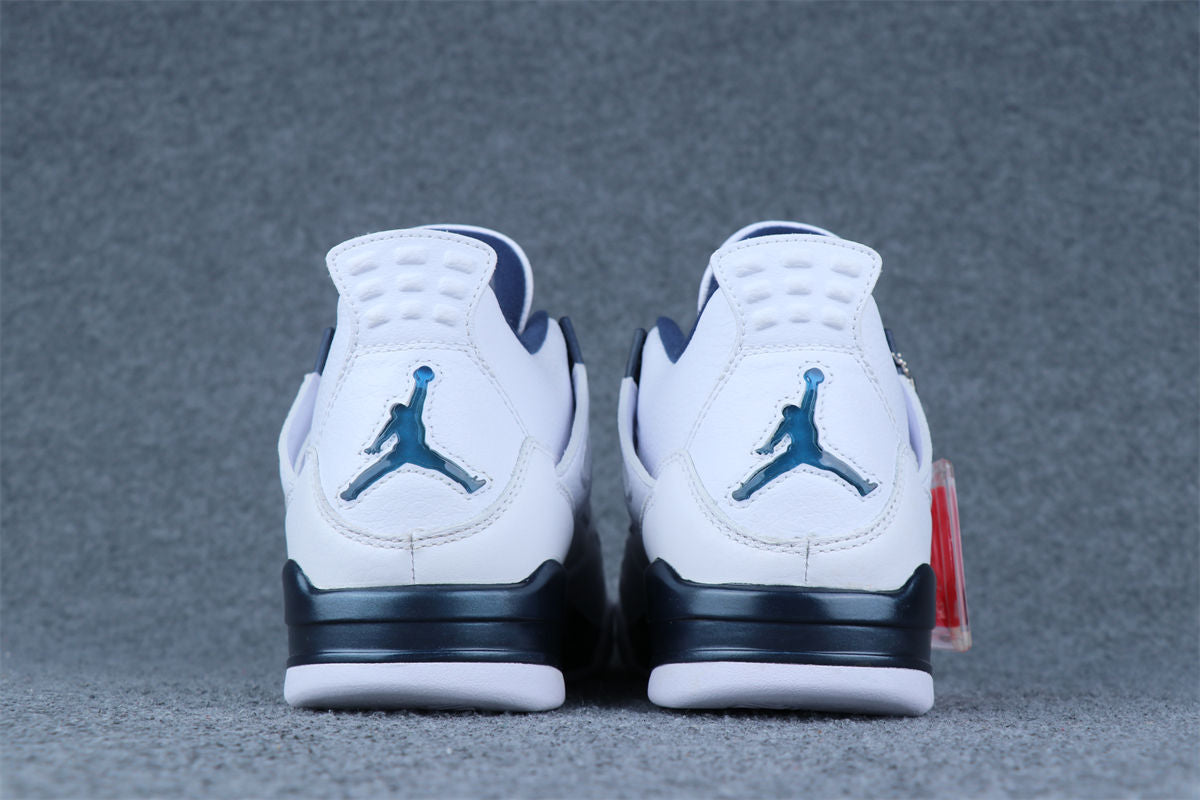 Air Jordan 4 Retro LS 'Columbia'