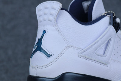 Air Jordan 4 Retro LS 'Columbia'