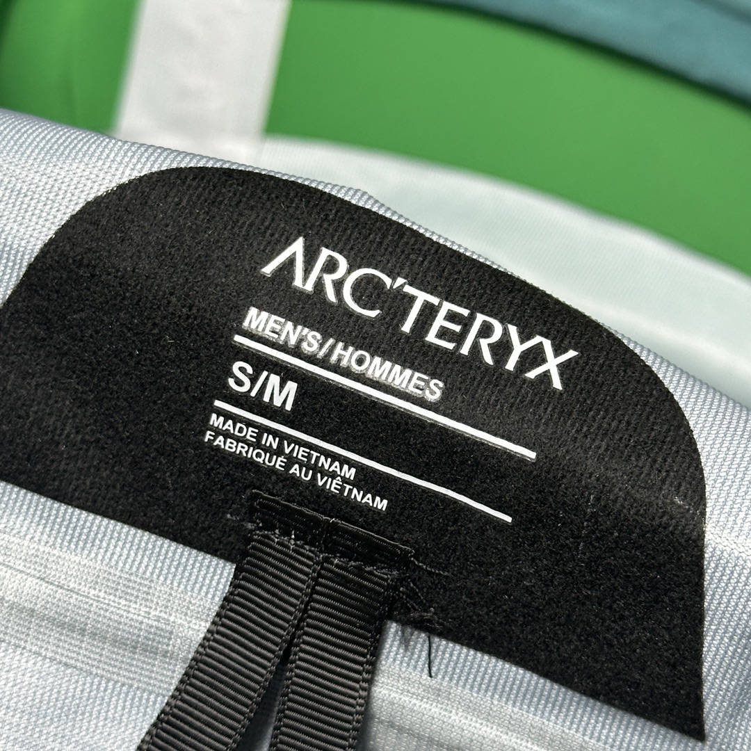 Arc'teryx Men's Beta Lightweight Jacket 'Green'