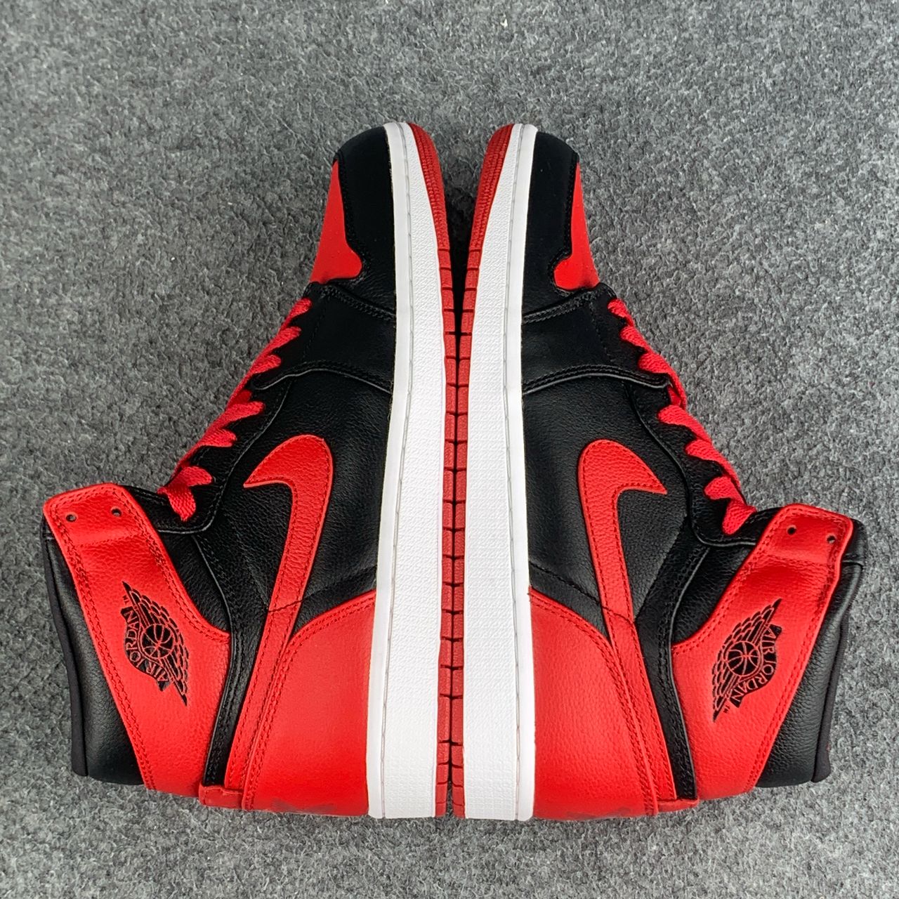 Air Jordan 1 Retro High 'Banned' 2011 (B-GRADE)