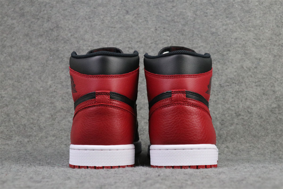 Air Jordan 1 Retro High OG 'Banned' 2016