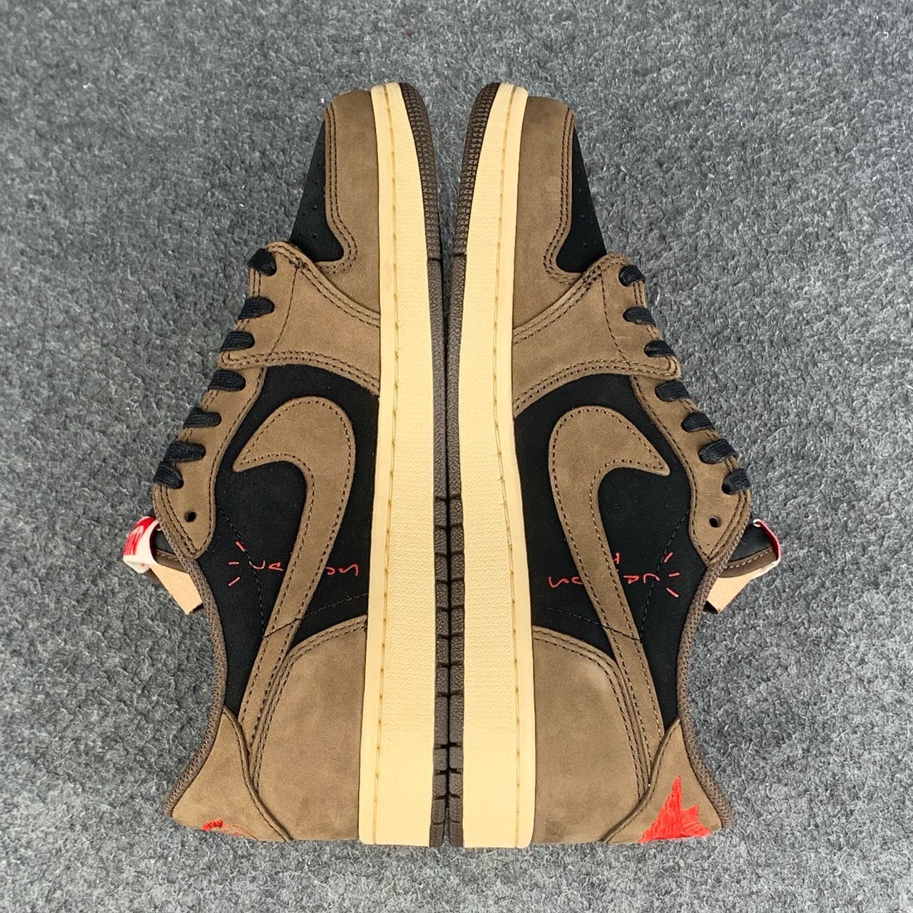 Travis Scott x Air Jordan 1 Low 'Mokka'