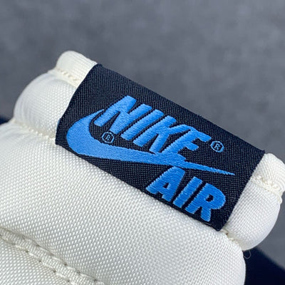 Jordan 1 Retro High Obsidienne UNC