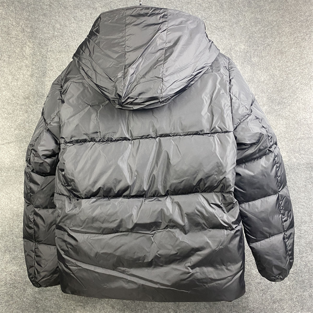 MONTCLA SHORT DOWN JACKET