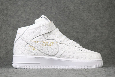 Louis Vuitton x Air Force 1 Midden 'Triple White' 