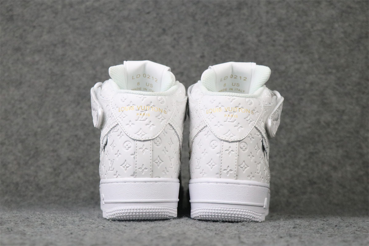 Louis Vuitton x Air Force 1 Midden 'Triple White' 