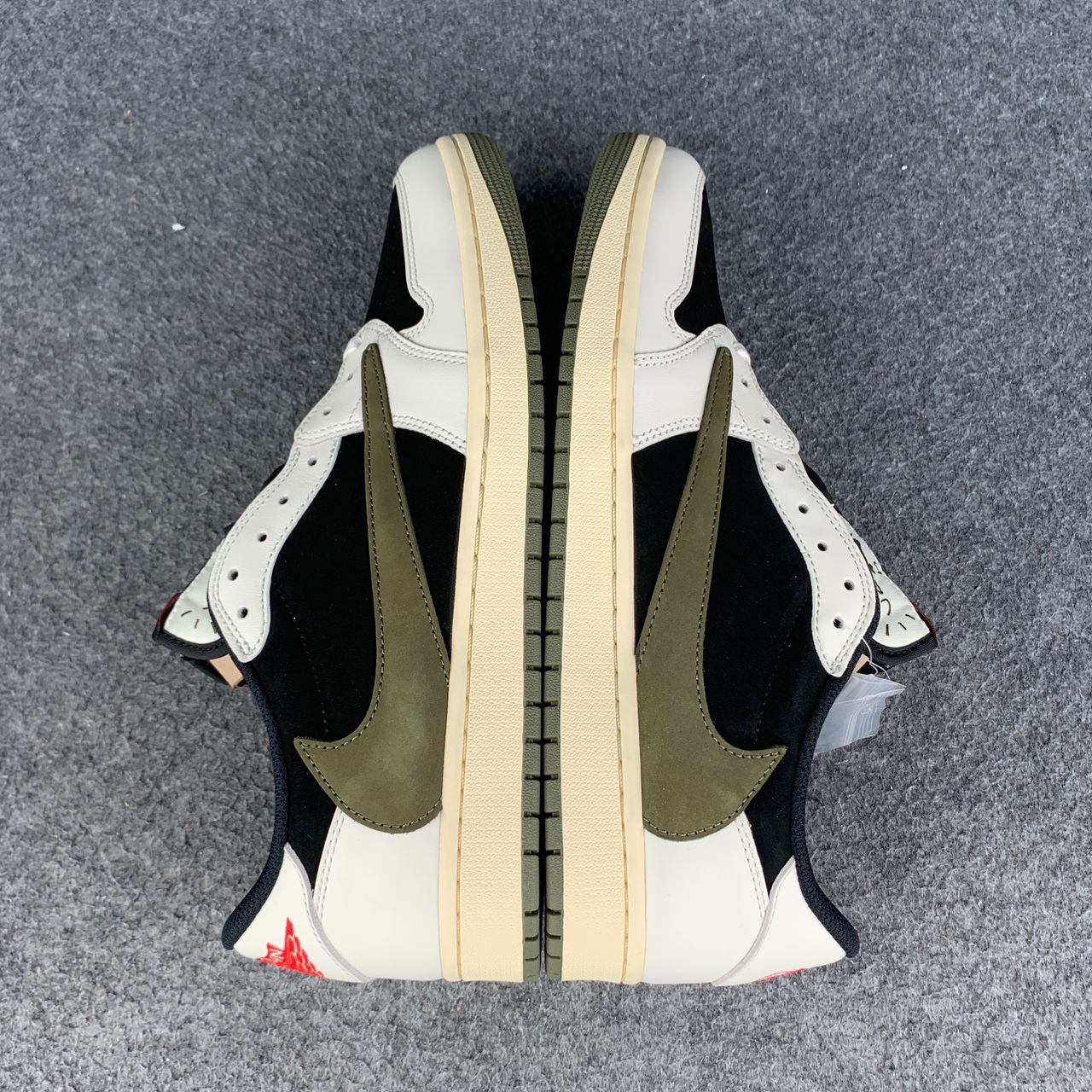 Travis Scott x Wmns Air Jordan 1 Low OG 'Olive'