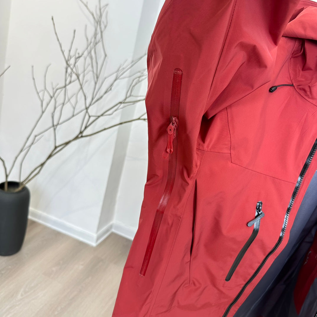 Arc'teryx Men's Alpha Jacket SV7 'Red'