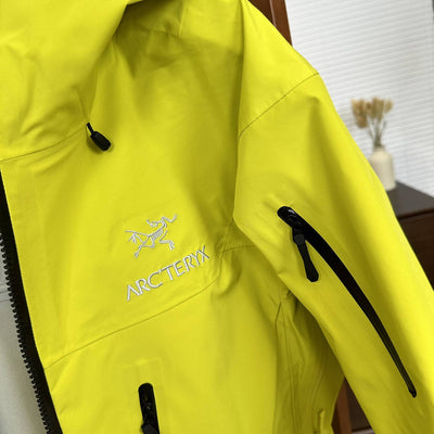 Arc'teryx Men's Alpha Jacket SV7 'Fluorescent Green'