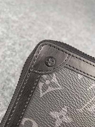 Horizontal Zippy Wallet 'Black'