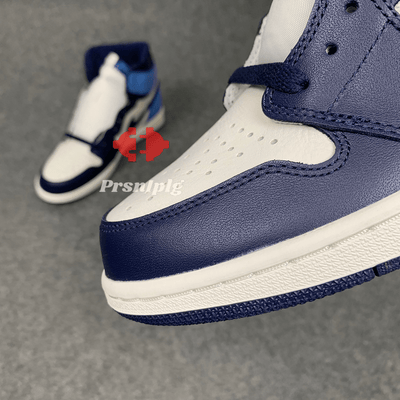 Jordan 1 Retro High Obsidian UNC