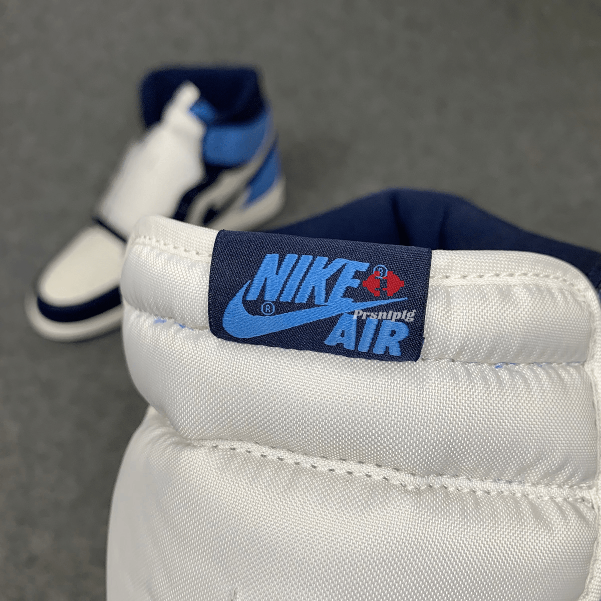 Jordan 1 Retro High Obsidian UNC