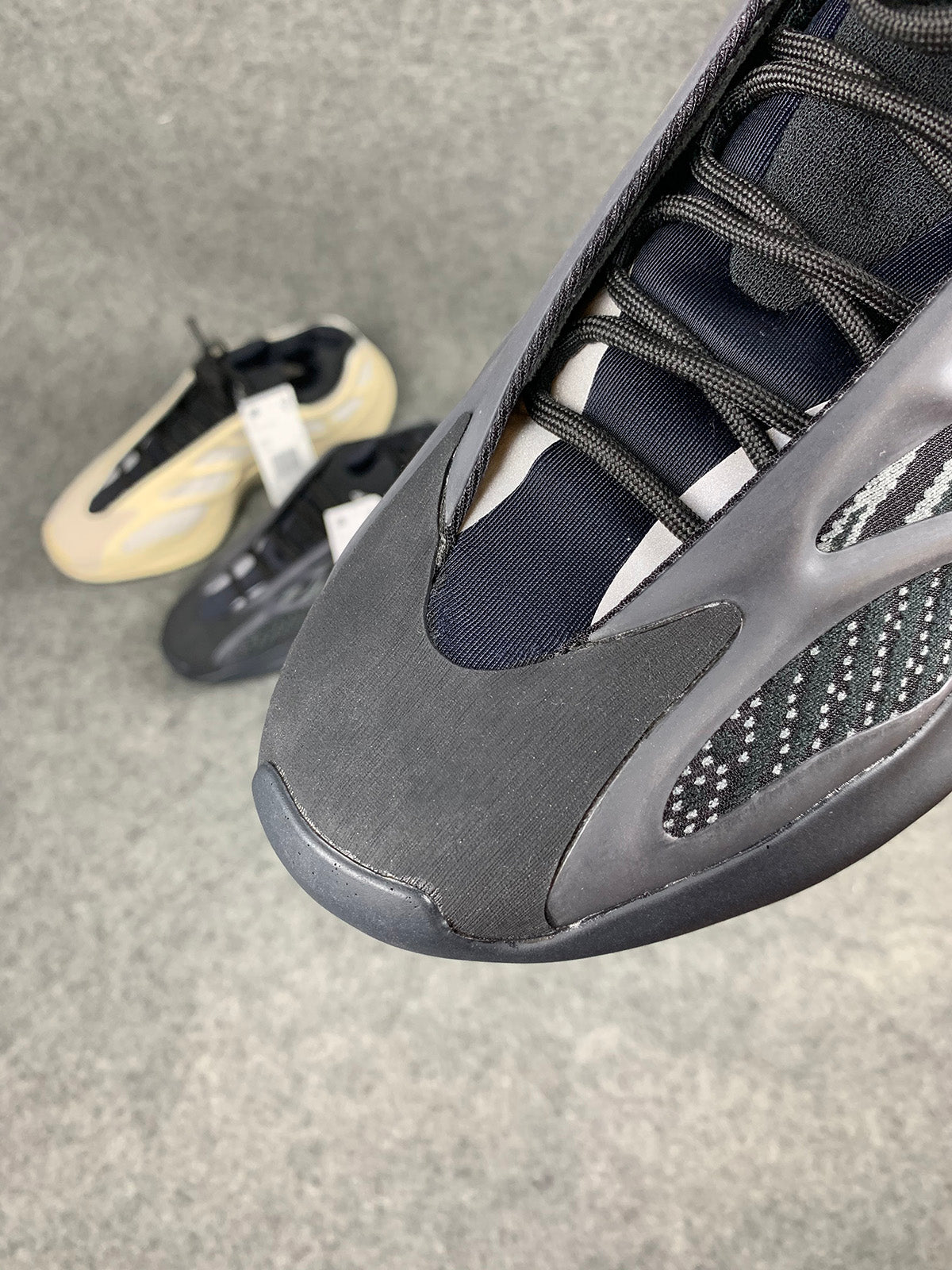 Yeezy 700 V3 'Alvah'