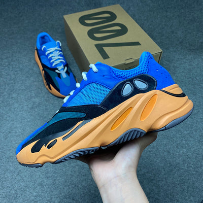 Yeezy Boost 700 'Helderblauw' 