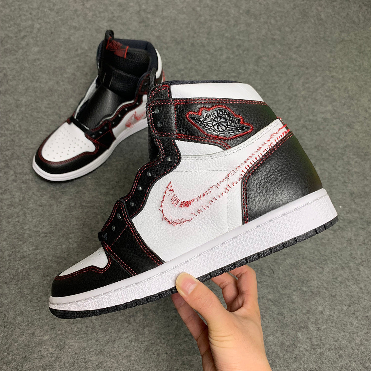 Air Jordan 1 Retro High OG 'Defiant'