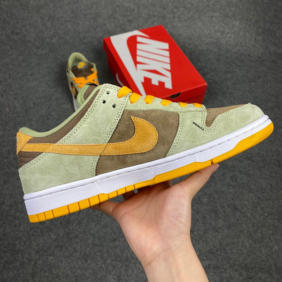 Dunk Low 'Dusty Olive'