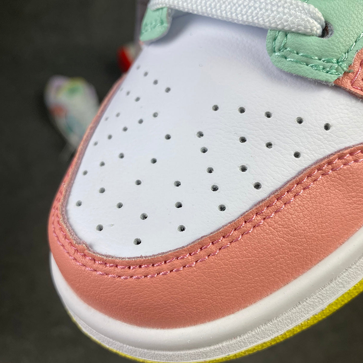 Femme Dunk Low SE 'Candy' 