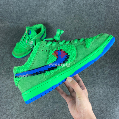 Dankbar tot x Dunk Low SB 'Grüner Bear'