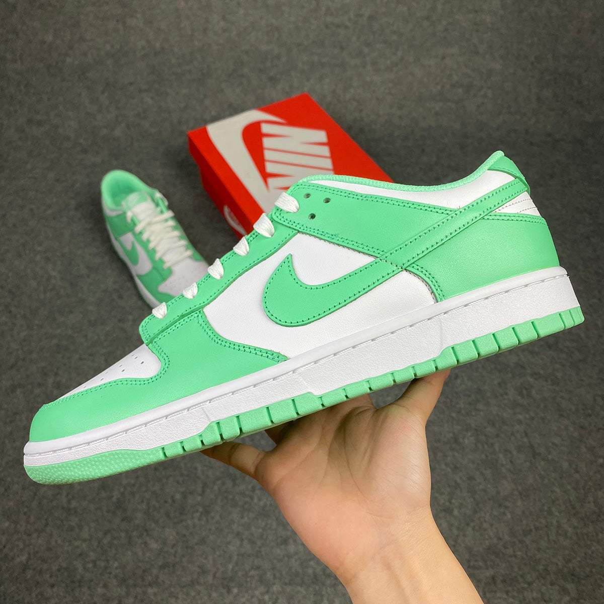 Wmns Dunk Laag 'Green Glow' 