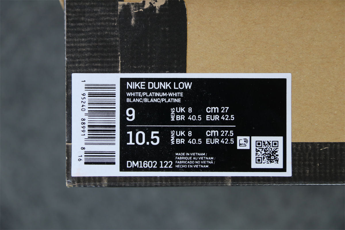 Gebroken wit x Dunk Low 'Lot 30 van 50'