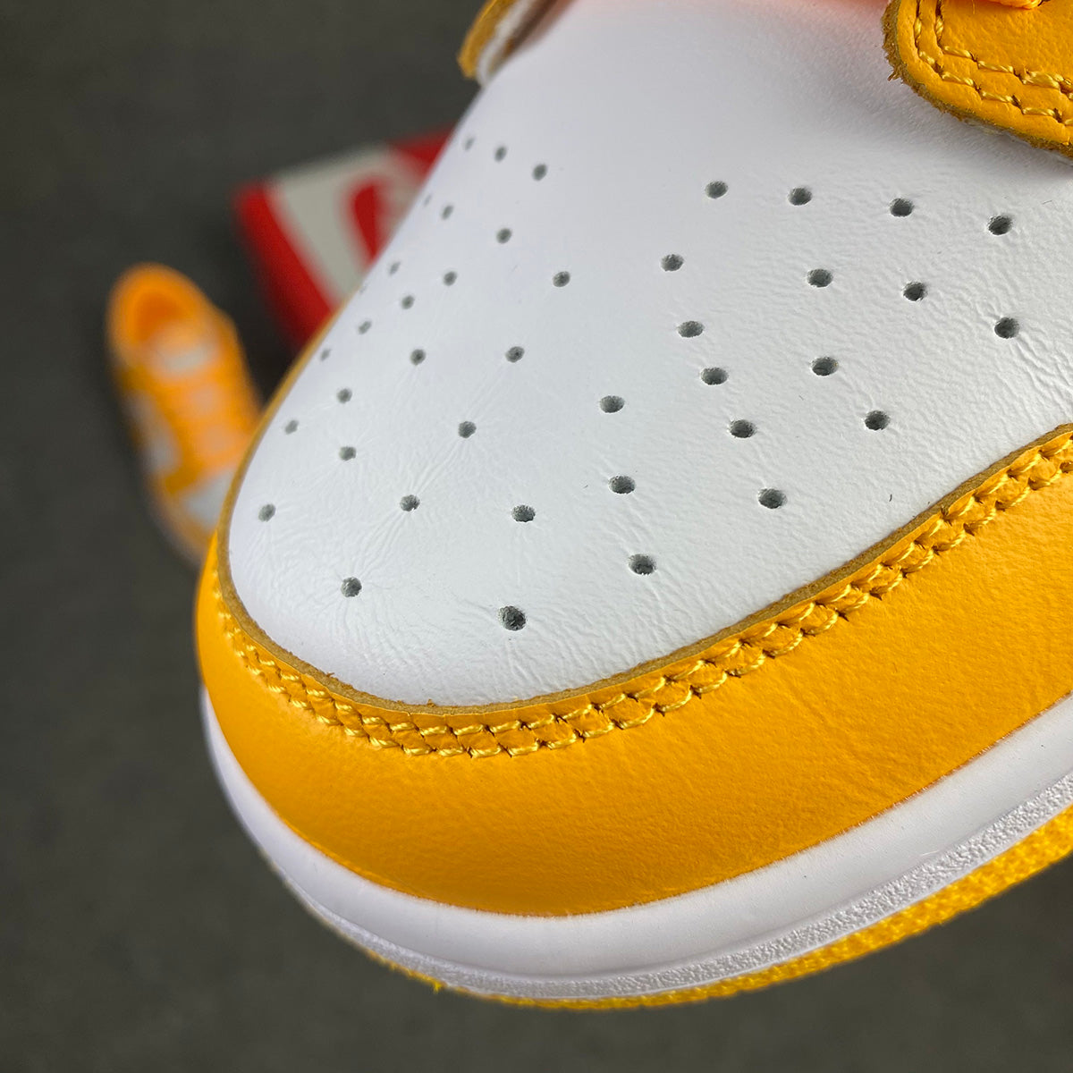 Wmns Dunk Low 'Laser Oranje' 