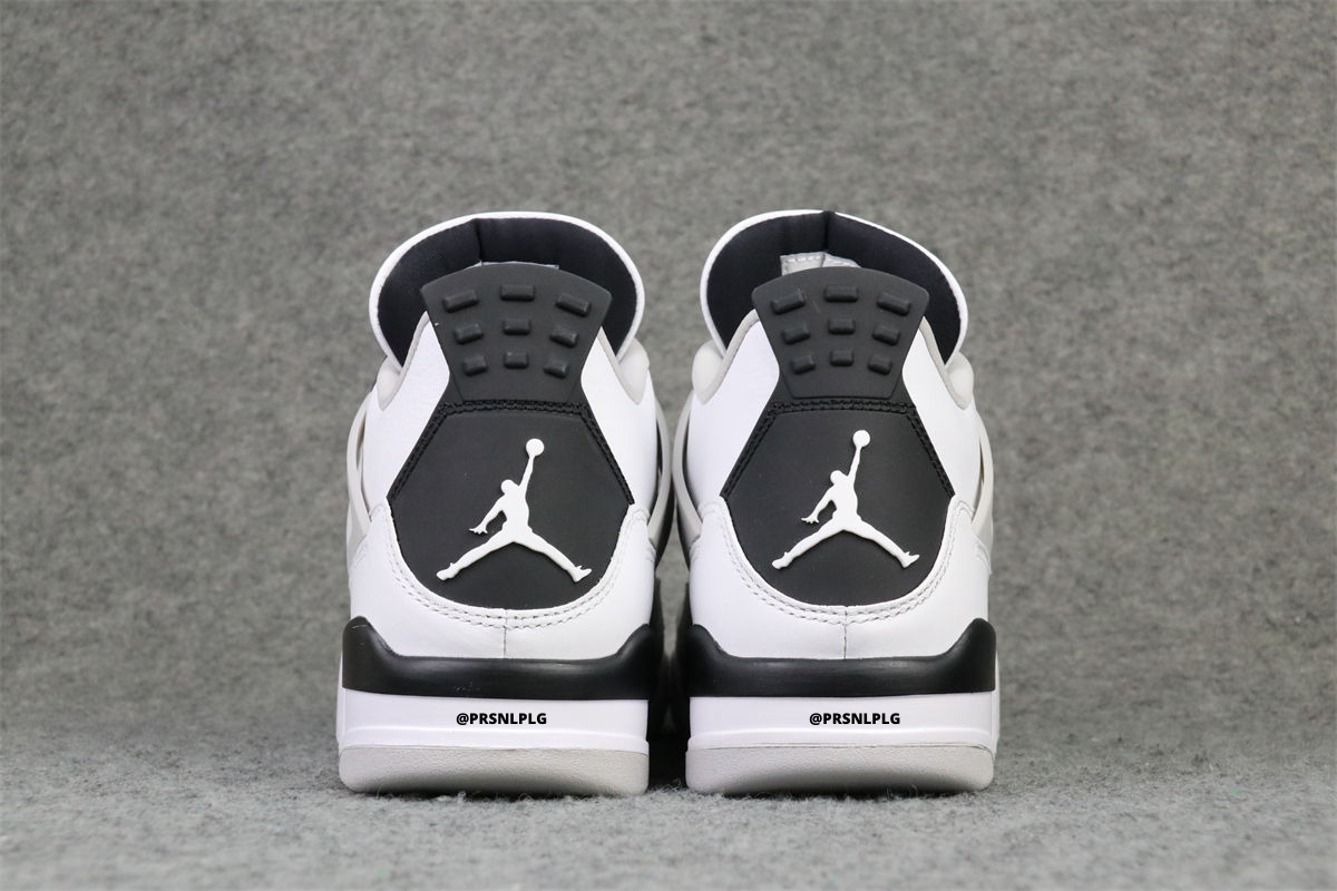 Air Jordan 4 Retro 