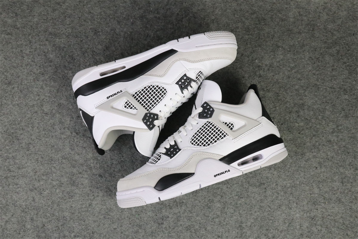 Air Jordan 4 Retro 