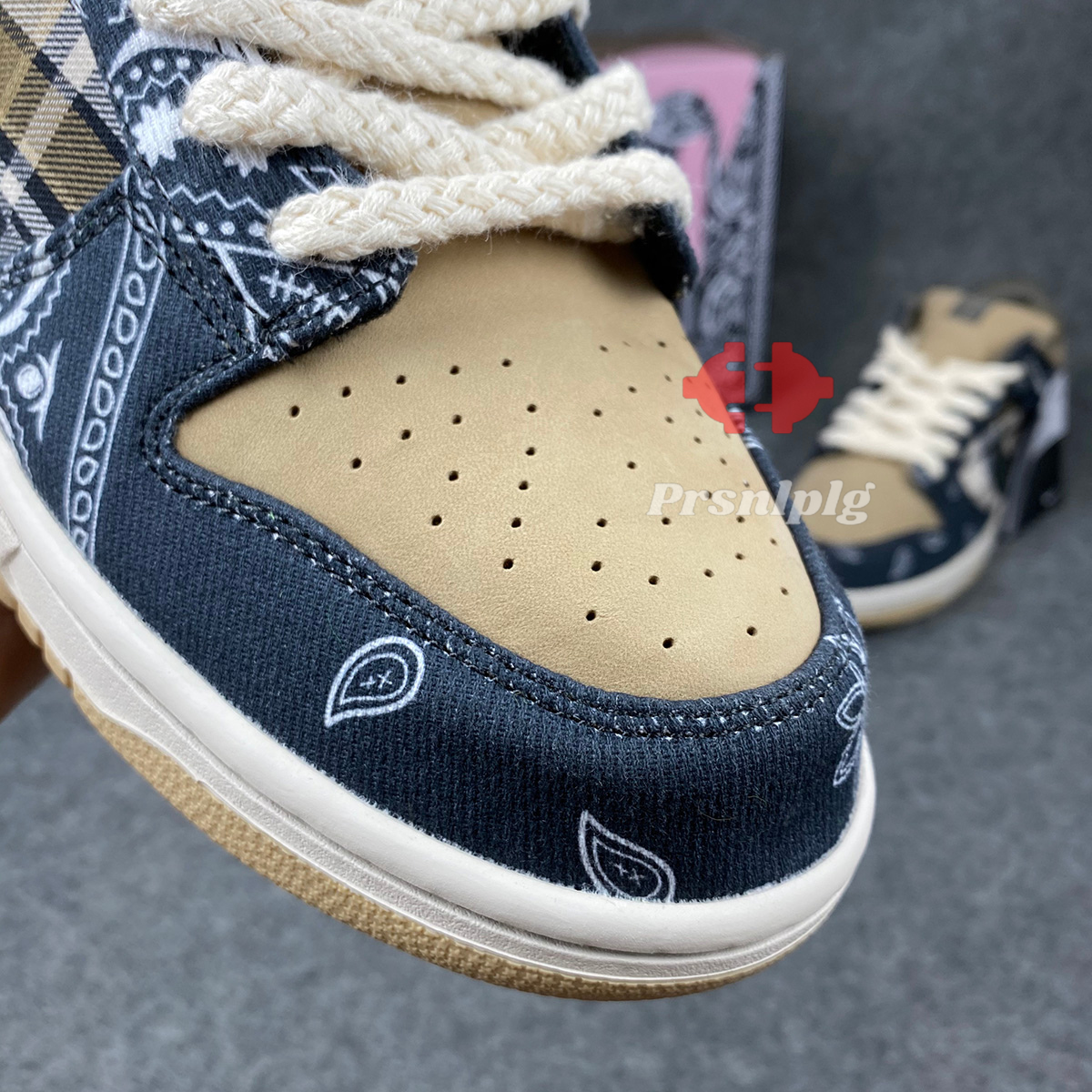 Travis Scott x Dunk Low Premium QS SB 'Cactus Jack' (speciale doos)