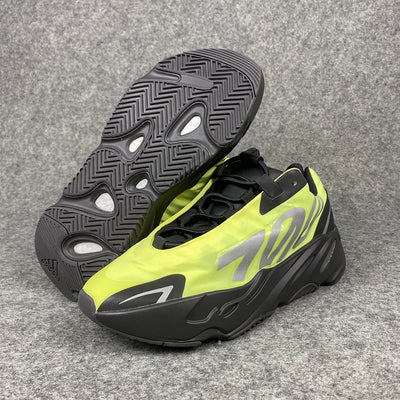 Yeezy Boost 700 MNVN 'Phosphore' 