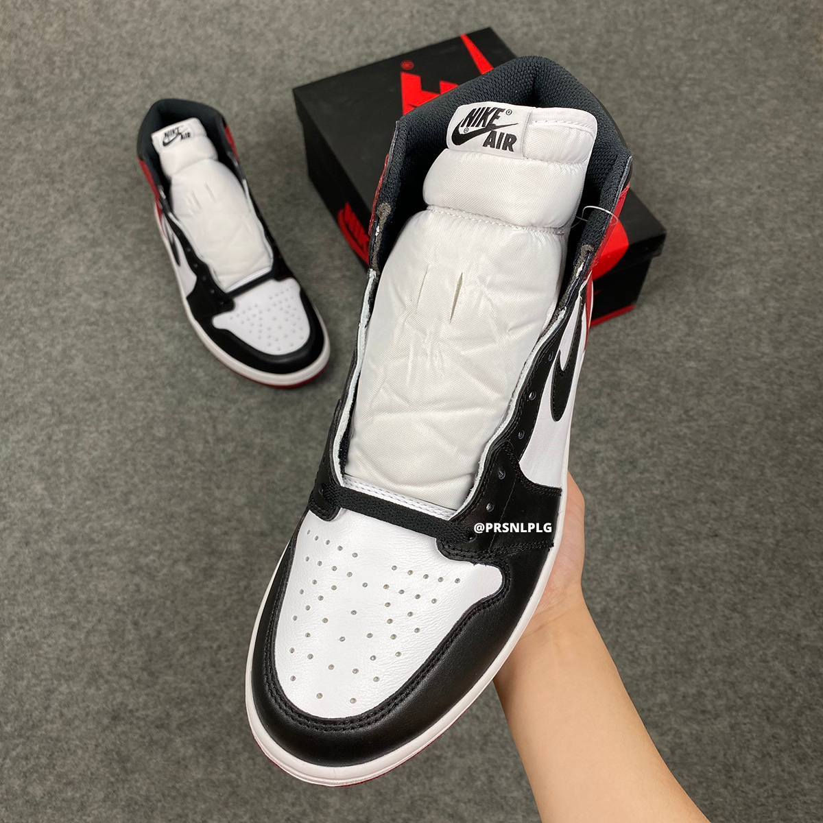 Air Jordan 1 Retro High OG 'Black Toe' 2016