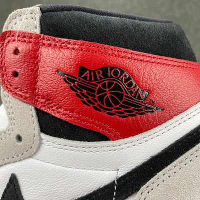 Air Jordan 1 Retro High OG 'Smoke Grey'