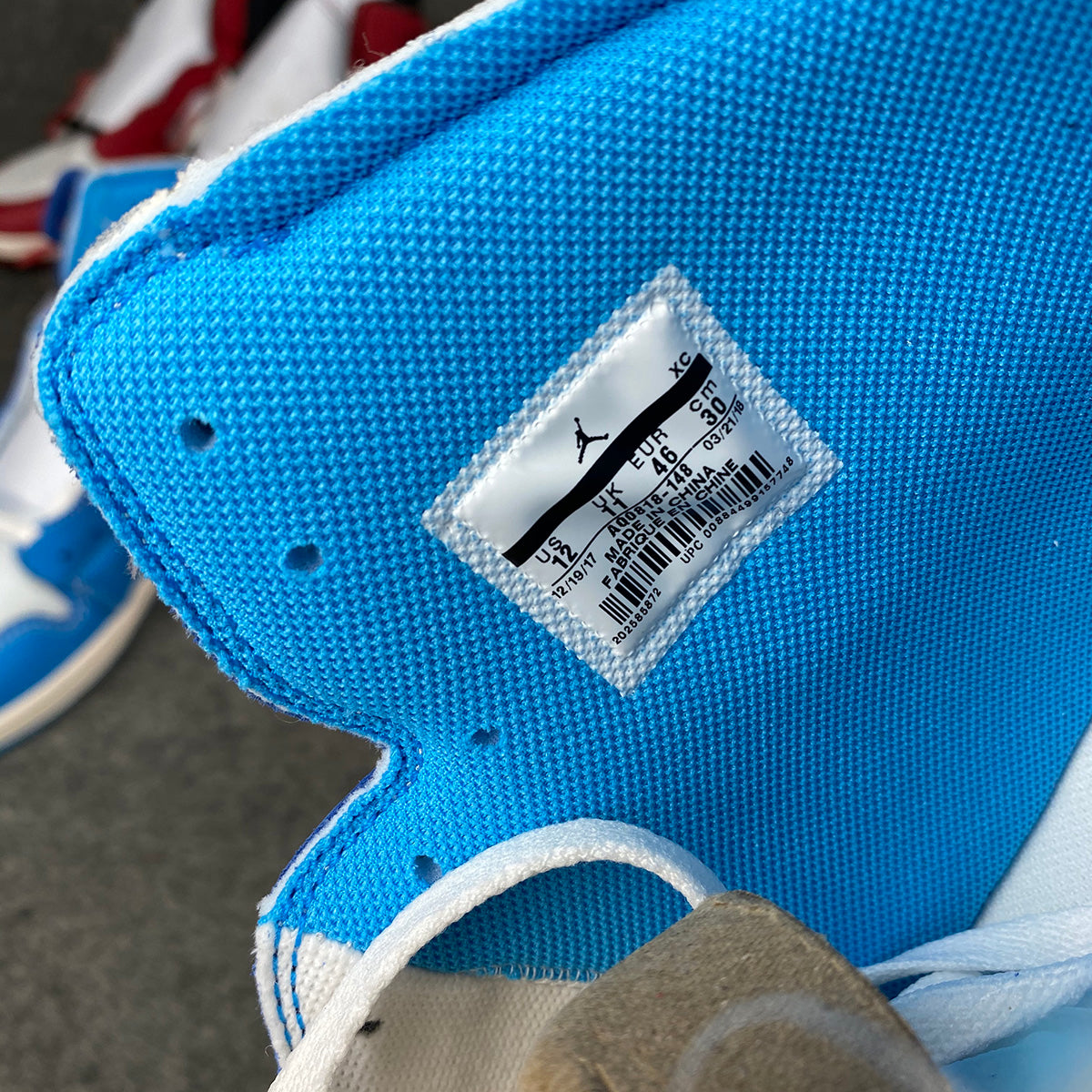 Off-White x Air Jordan 1 Retro High OG 'UNC'