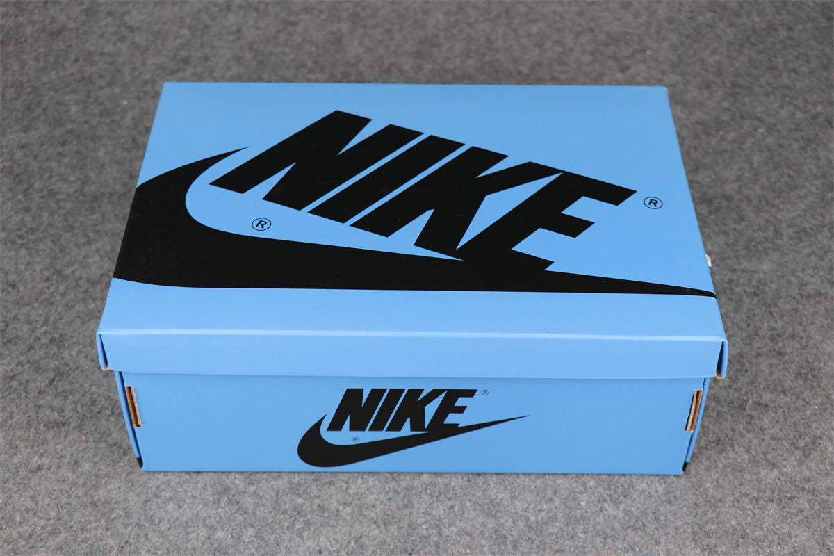 Air Jordan 1 Retro Hoge OG 'UNC Toe' 