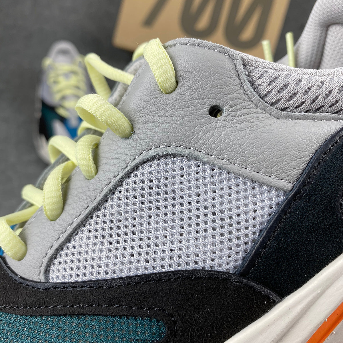 Adidas Yeezy Boost 700 'Analog' – Prsnlplg