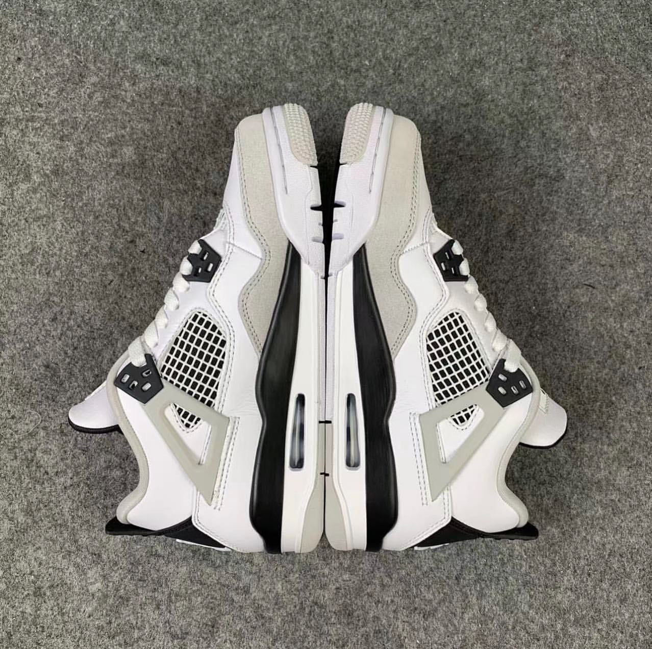 Air Jordan 4 Retro 